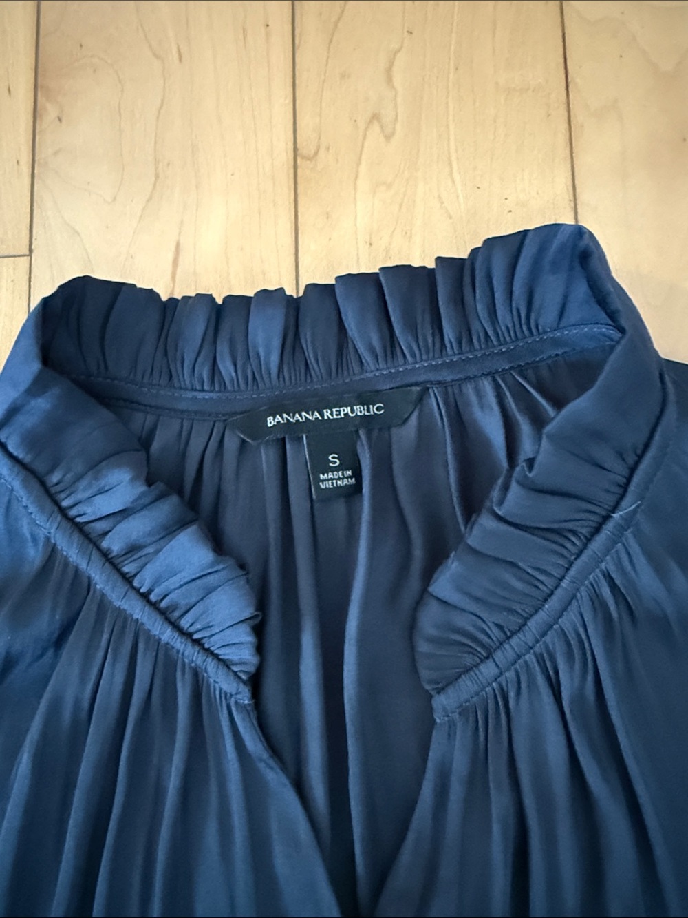 Woman’s Banana Republic Sleeveless Ruffle-Neck Button Front Blouse - Navy - Picture 2 of 4